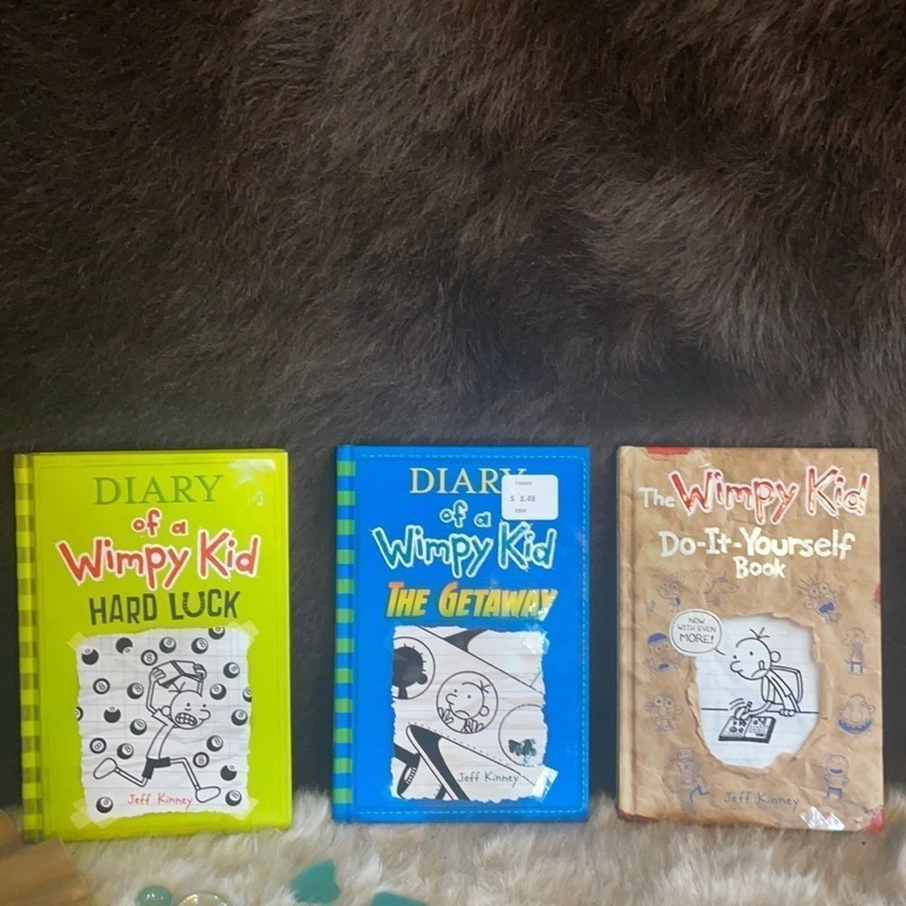 Diary of a Wimpy Kid bundle of 3 (4609)